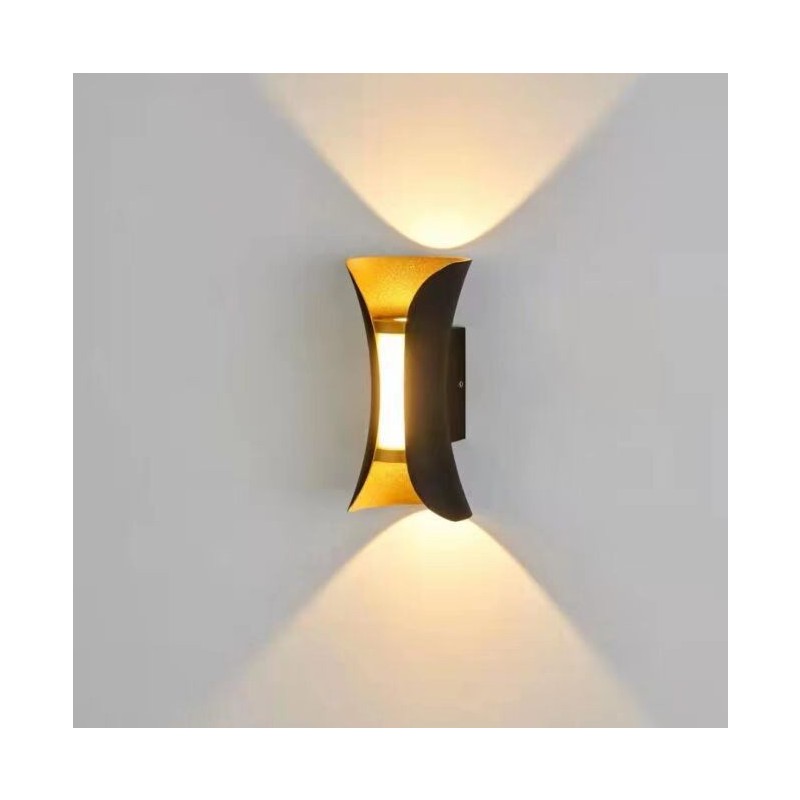 Aplica LED Exterior Perete 10W Lumina clada