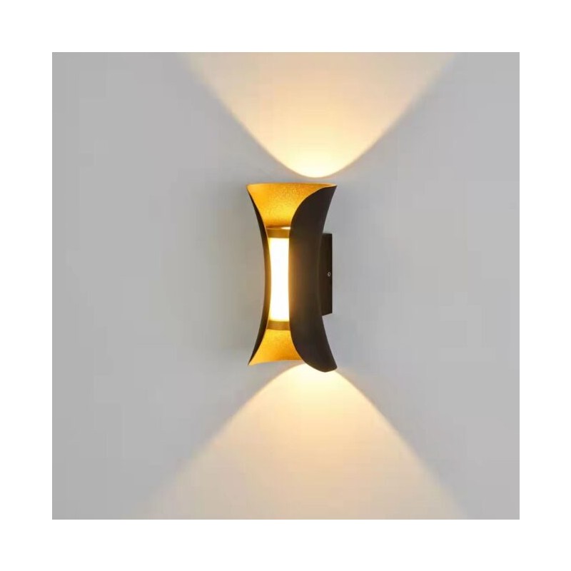 Aplica LED exterior Perete 10W Lumina clada